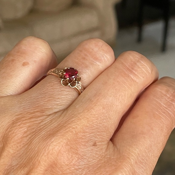 14k Ruby Ring - Picture 5 of 10